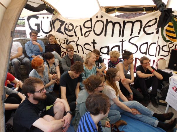 Auftakt zur Dauerlesung. Foto: StuRa Uni Leipzig