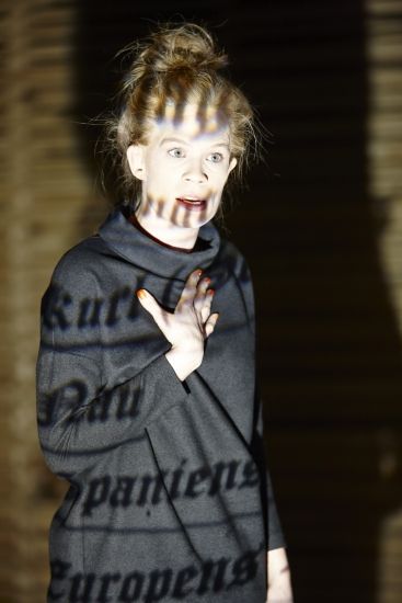Sarah Franke ist Maria Stuart © Karl-Bernd Karwasz